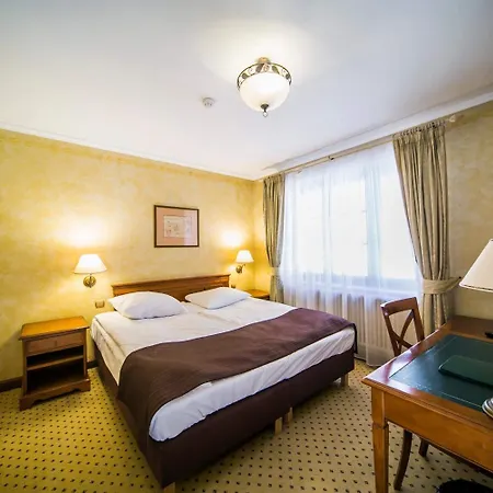 Opera Hotel