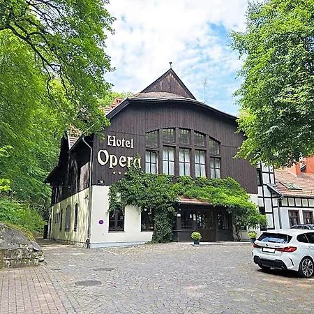 Opera Hotel