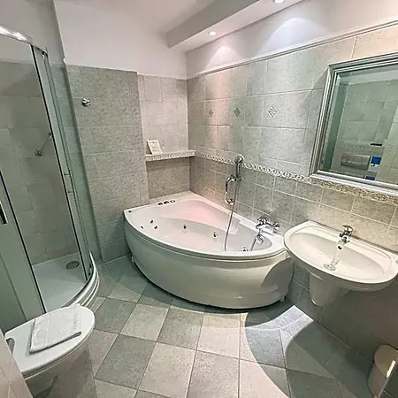Hotel Opera